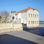 Milka Centar * Vodice